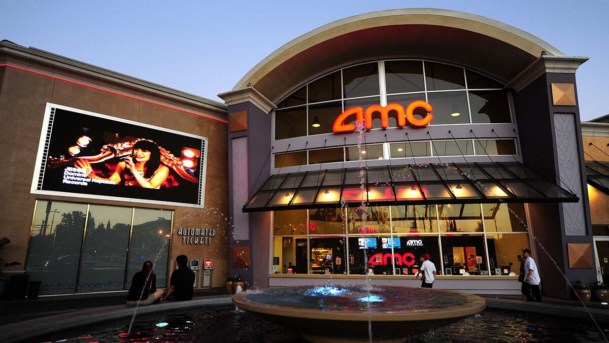 Сети кинотеатров AMC грозит крах из-за решения Warner Bros перенести релиз своих фильмов на HBO Max