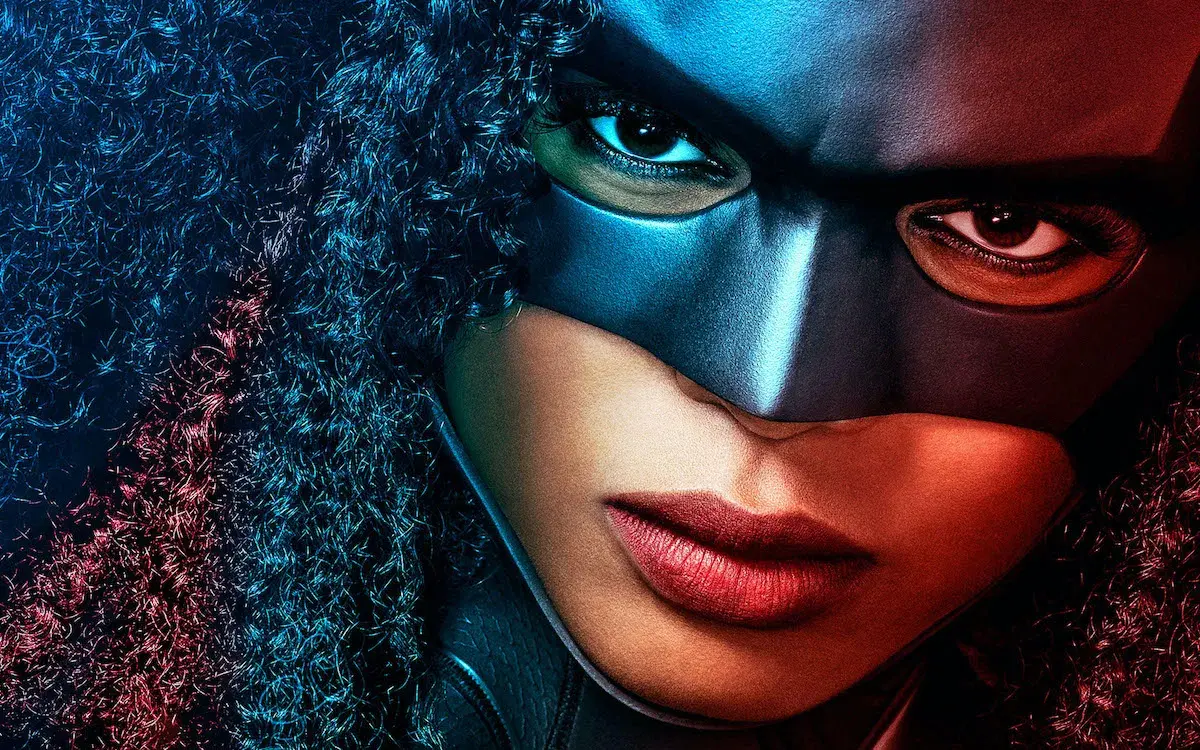 CW и Джависия Лесли представили новый эпичный постер второго сезона «Бэтвумен»