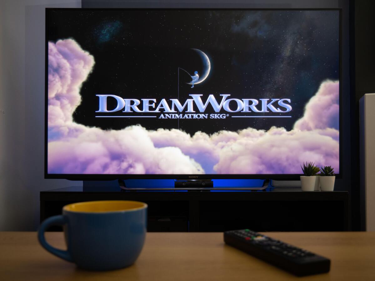 Студия DreamWorks обзавелась новым анимированным логотипом